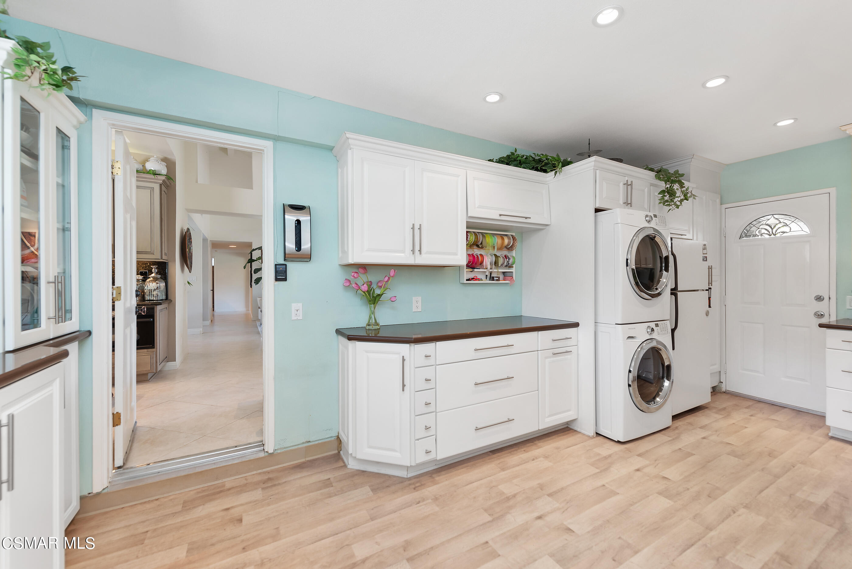 325 Longbranch Road Simi Valley, CA 93065 - Photo 49 of 99 325 Longbranch Rd Simi Valley-46