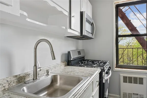 $235,000 | 33-24 Junction Boulevard, Unit 6R | Jackson Heights