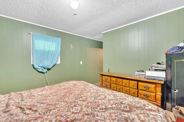 $575,000 | 431 Strong Hollow Lane, Fort Blackmore, VA 24250