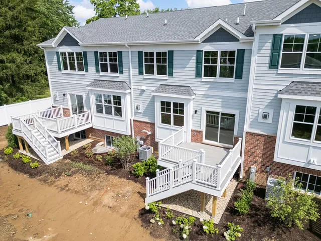 $965,000 | 133 Harding Avenue, Glen Ellyn, IL 60137