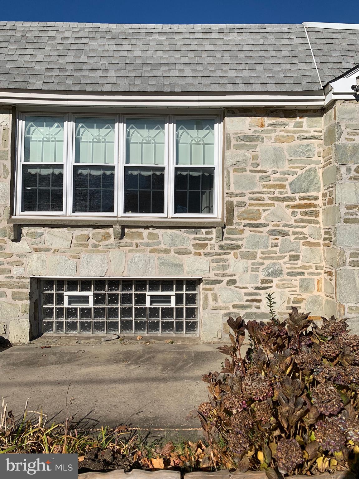 8806 Lister Street Philadelphia, PA 19152 - Photo 2 of 39