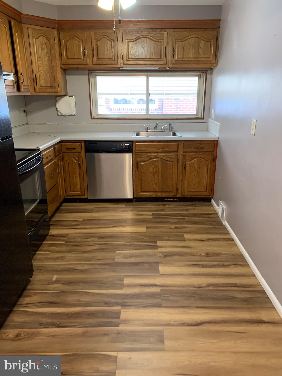 8806 Lister Street Philadelphia, PA 19152 - Photo 22 of 39