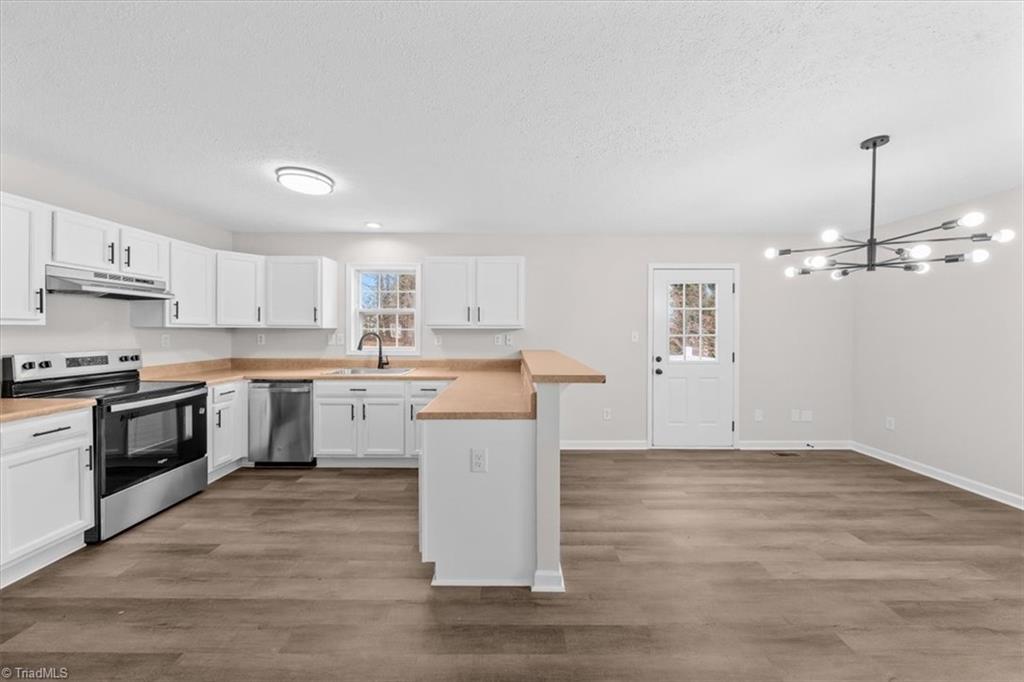 3707 Ribbon Lane Winston-Salem, NC 27107 - Photo 7 of 33