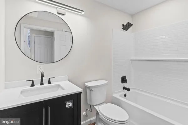 a picture of a wall with a white wall