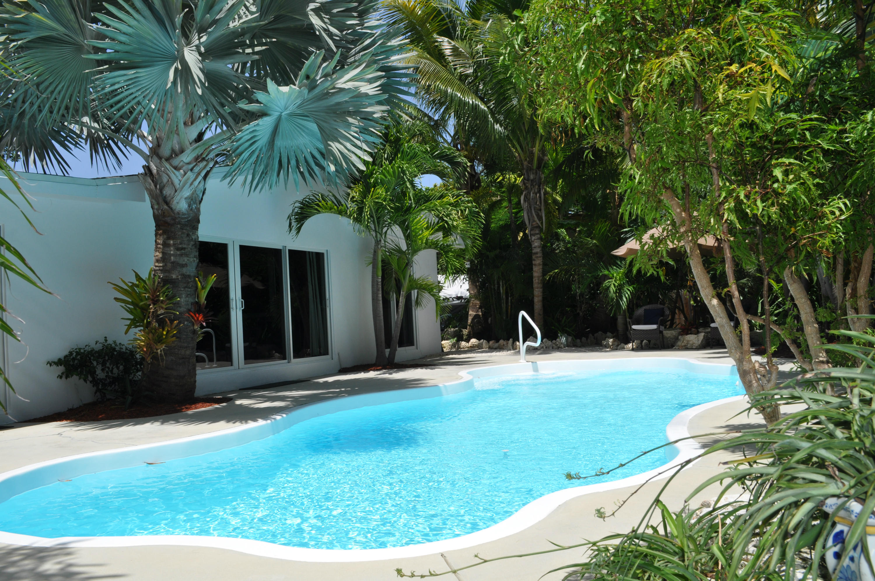 19 Bonefish Avenue Key Largo, FL 33037 - Photo 2 of 23 DSC_0708