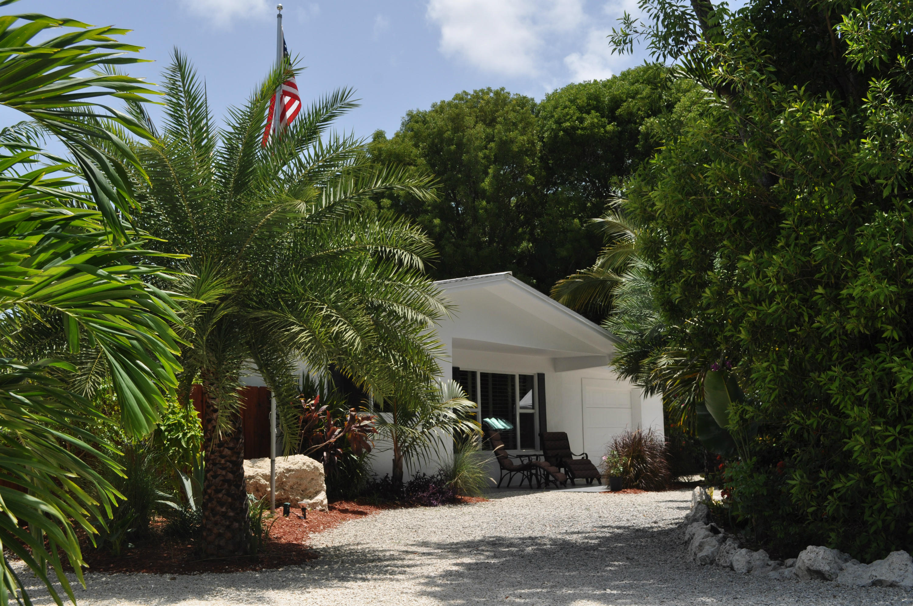 19 Bonefish Avenue Key Largo, FL 33037 - Photo 4 of 23 DSC_0684