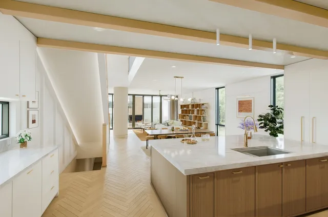 $2,750,000 | 3754 North Claremont Avenue, Chicago, IL 60618