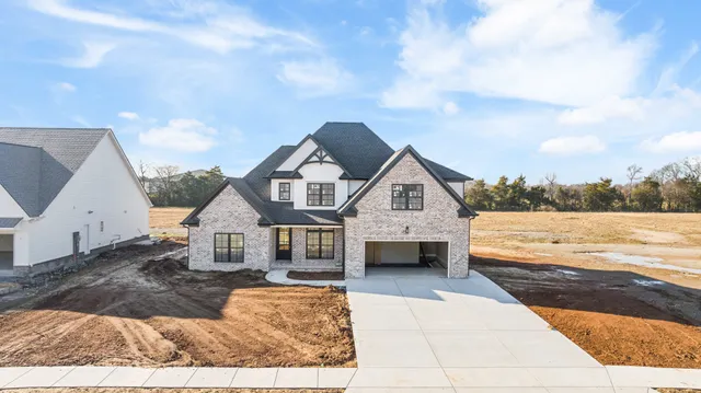 a view of house and outdoor space