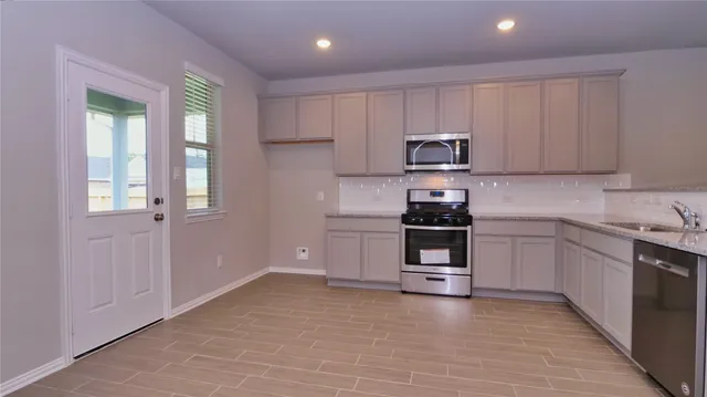 $1,900 | 31339 Spotted Saddle Hollow, Fulshear, TX 77441