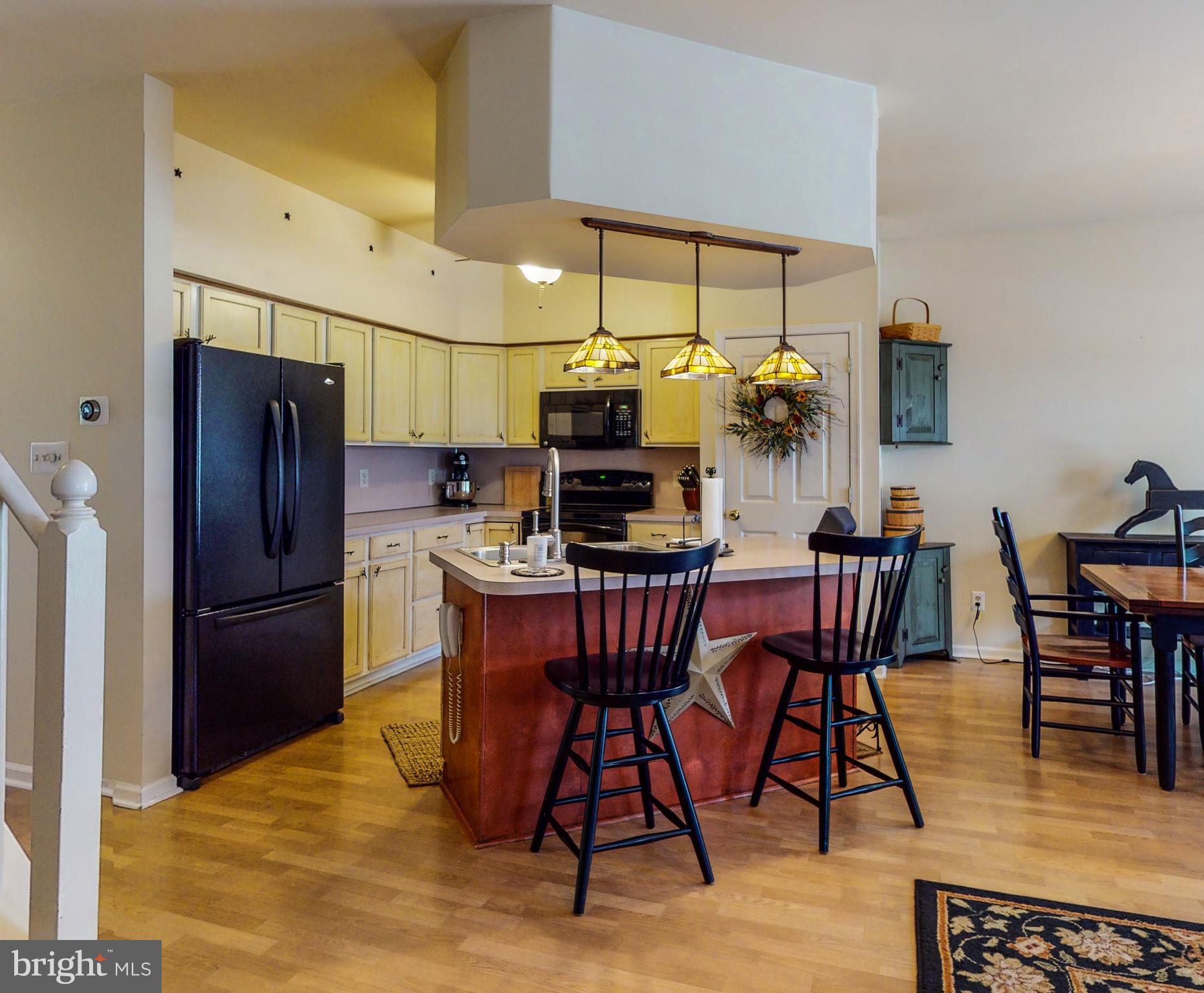 40 Country Road Perkasie, PA 18944 - Photo 11 of 49 Kitchen Island