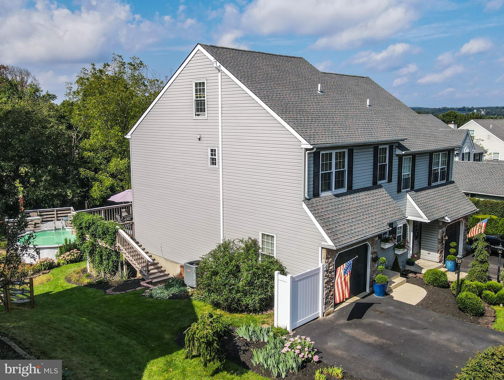 40 Country Road Perkasie, PA 18944 - Photo 39 of 49 Side View