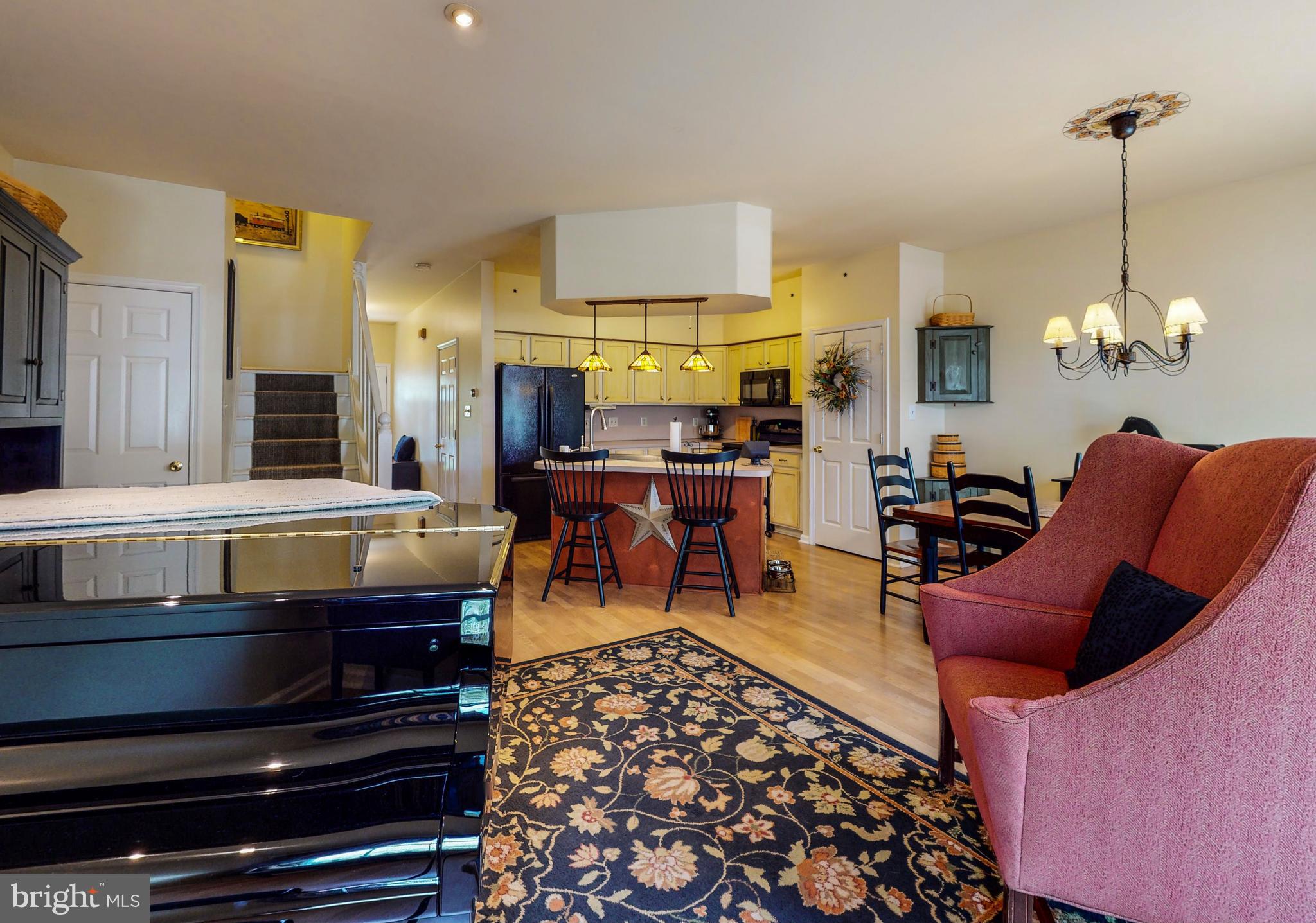 40 Country Road Perkasie, PA 18944 - Photo 8 of 49 Open floor plan