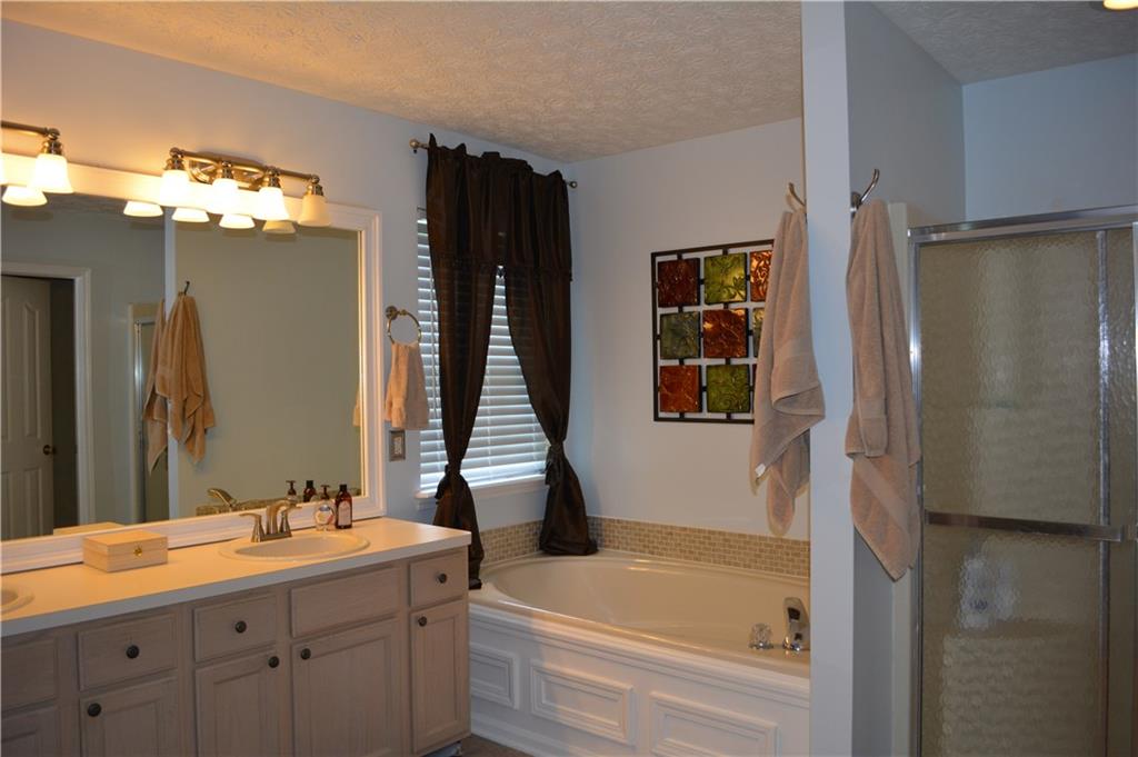9103 Prairie Ridge Court Indianapolis, IN 46256 - Photo 13 of 22 Gallery Image 13