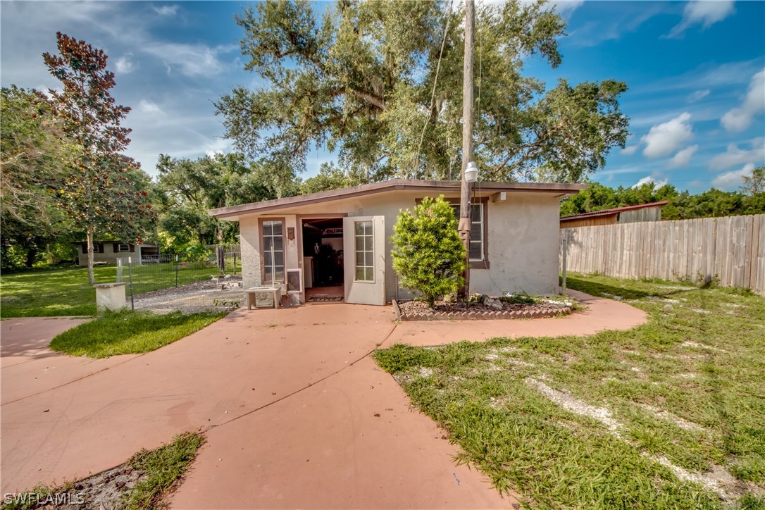 21850 North River Road Alva, FL 33920 - Photo 30 of 35 Gallery Image 30