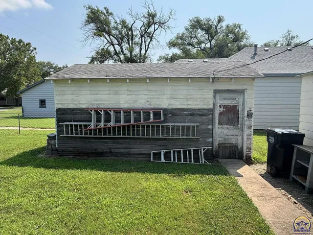 $89,000 | 522 5th Street, Strong City, KS 66869