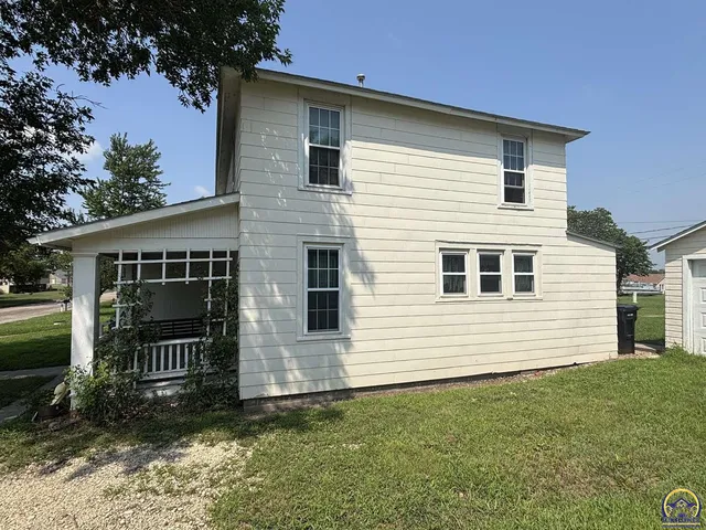 $89,000 | 522 5th Street, Strong City, KS 66869