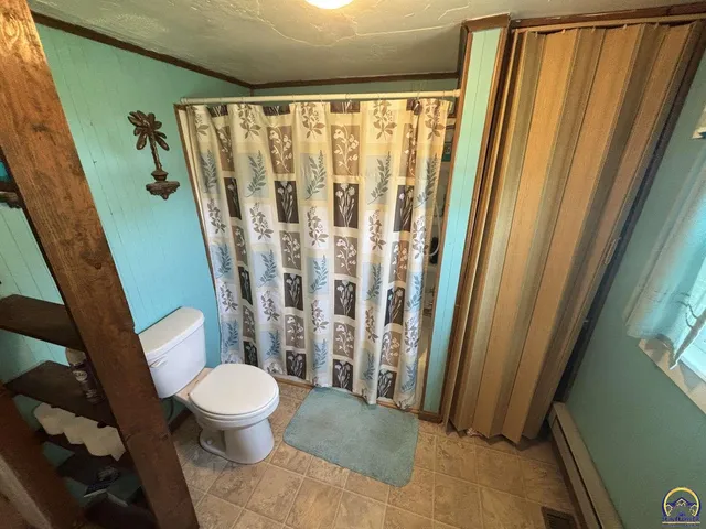 $89,000 | 522 5th Street, Strong City, KS 66869