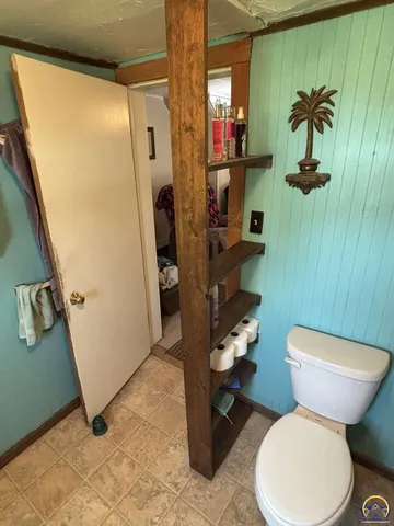 $89,000 | 522 5th Street, Strong City, KS 66869