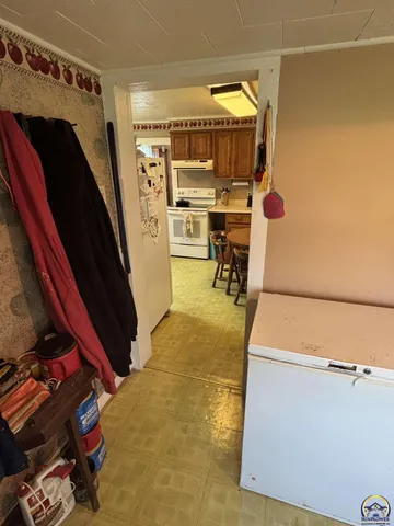 $89,000 | 522 5th Street, Strong City, KS 66869