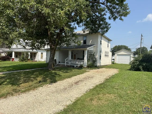 $89,000 | 522 5th Street, Strong City, KS 66869