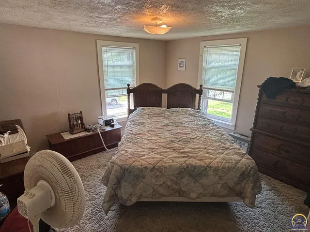 $89,000 | 522 5th Street, Strong City, KS 66869