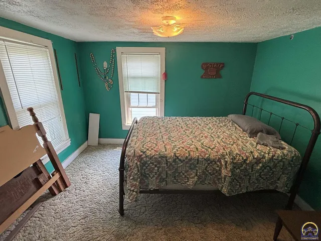 $89,000 | 522 5th Street, Strong City, KS 66869