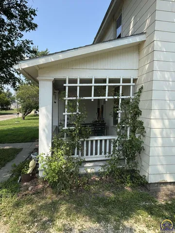 $89,000 | 522 5th Street, Strong City, KS 66869