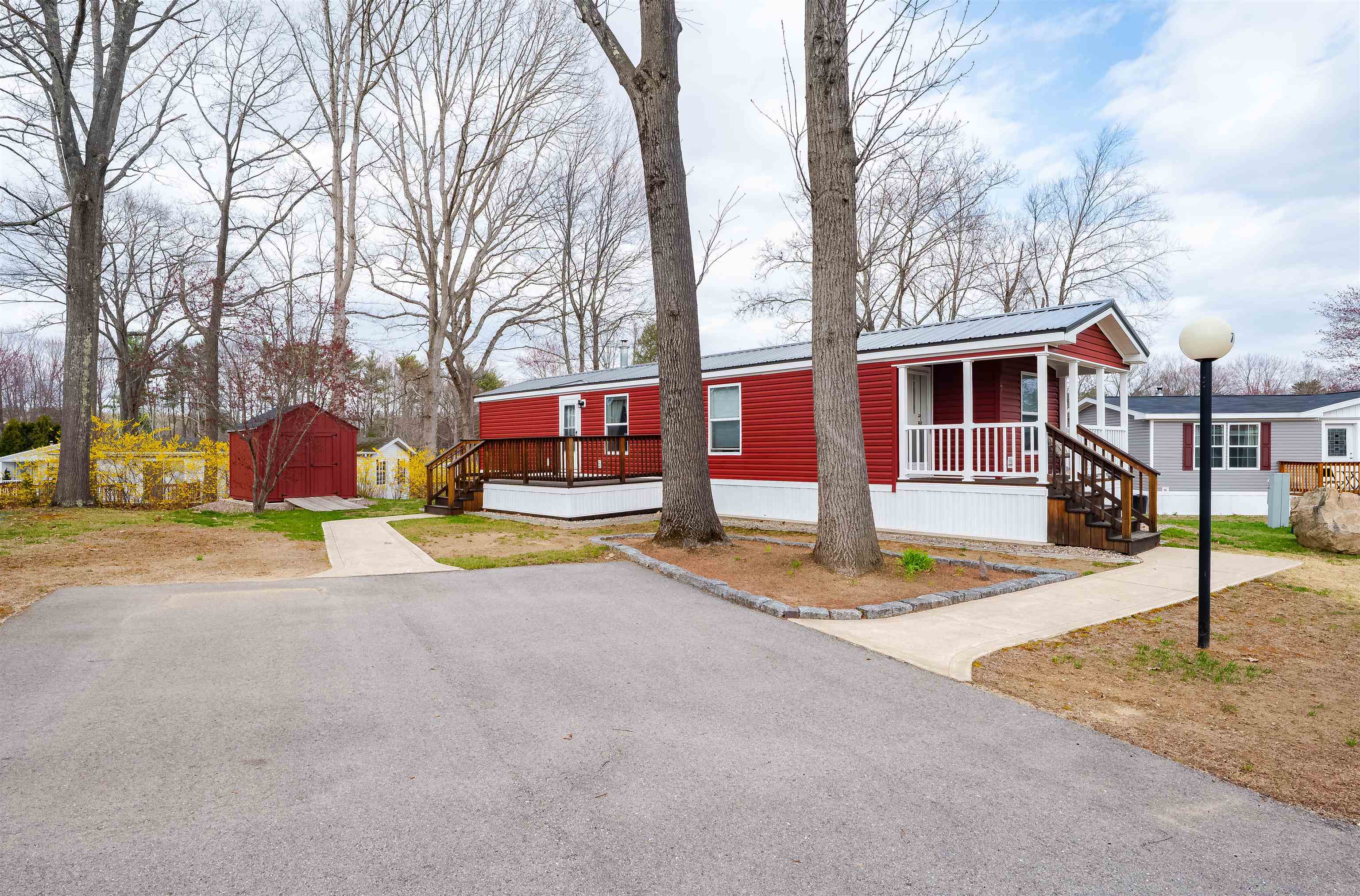 7 South Dewberry Rochester, NH 03867 - Photo 1 of 23 Gallery Image 1