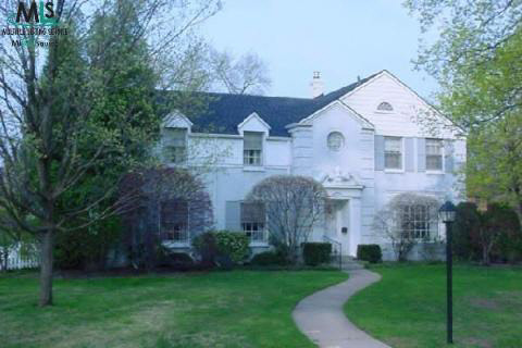 905 Trombley Road Grosse Pointe, MI 48230 - Photo 1 of 7 809892.JPG