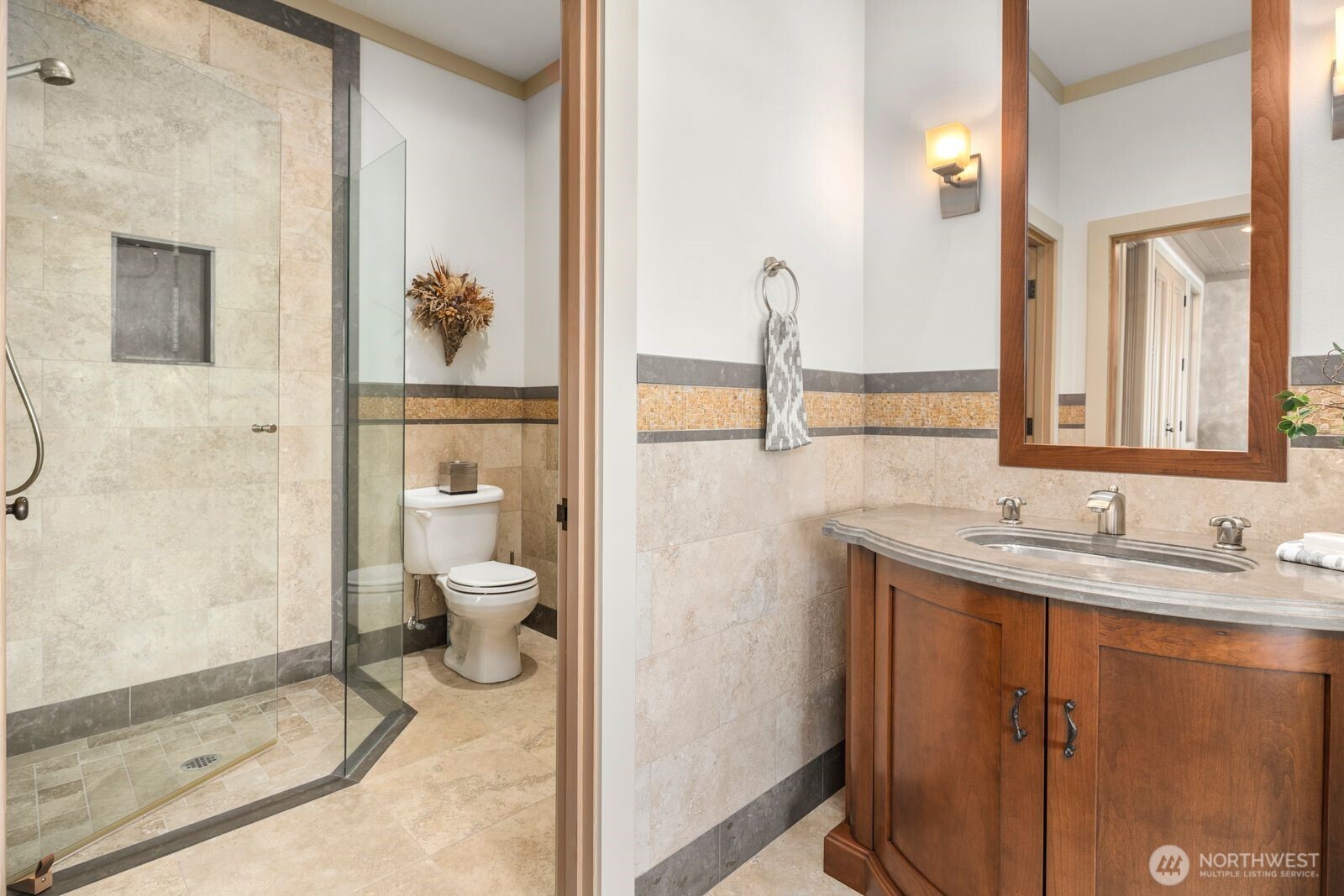 15283 Gibralter Road Anacortes, WA 98221 - Photo 31 of 40