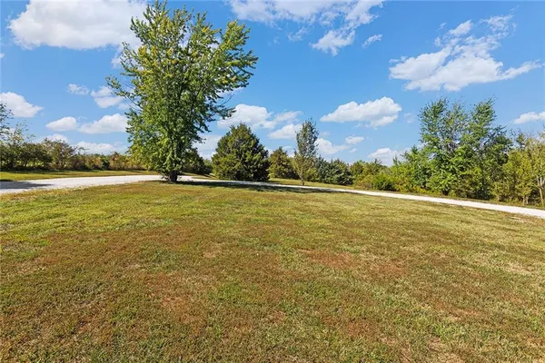 $1,300,000 | 2244 Shaw School Road, Odessa, MO 64076