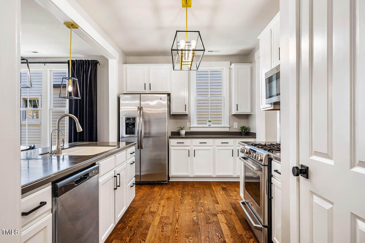 1168 Great Ridge Parkway Chapel Hill, NC 27516 - Photo 11 of 64 Kitchen