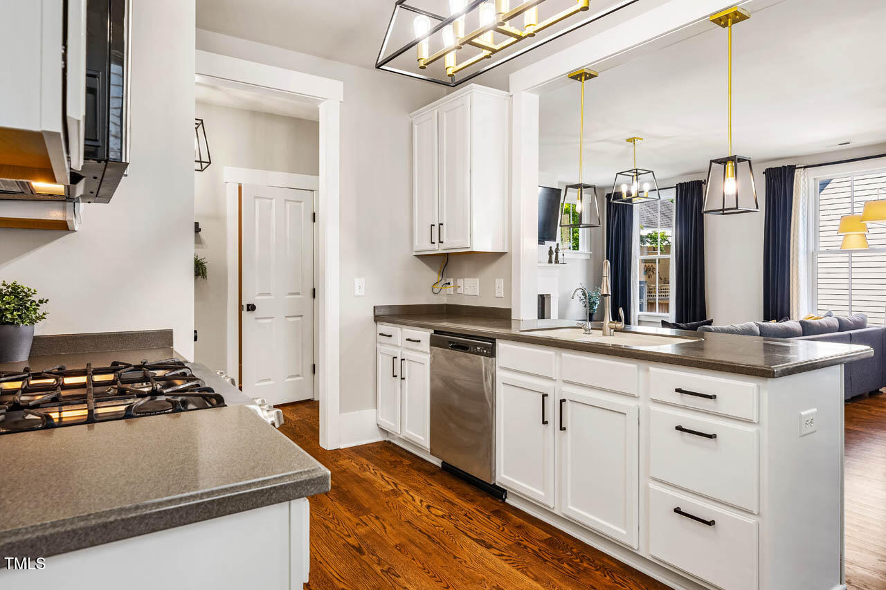 1168 Great Ridge Parkway Chapel Hill, NC 27516 - Photo 12 of 64 Kitchen