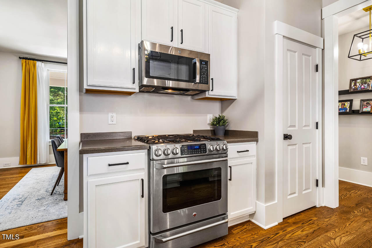 1168 Great Ridge Parkway Chapel Hill, NC 27516 - Photo 15 of 64 Kitchen