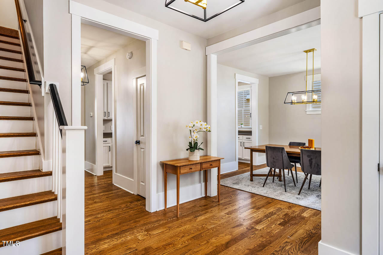 1168 Great Ridge Parkway Chapel Hill, NC 27516 - Photo 8 of 64 Foyer