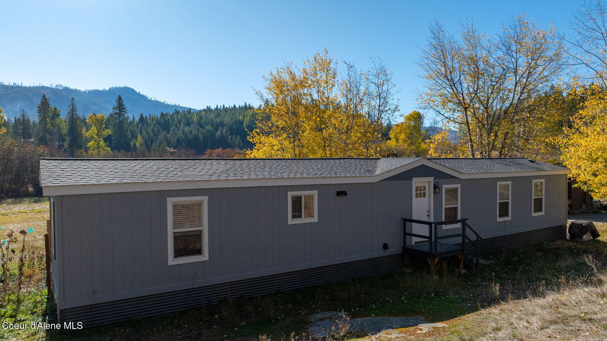 2554 Jewel Lake Road Sagle, ID 83860 - Photo 10 of 37 21-web-or-mls-DJI_0432