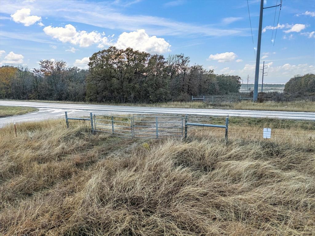 1022 Park Road Chico, TX 76431 - Photo 4 of 10