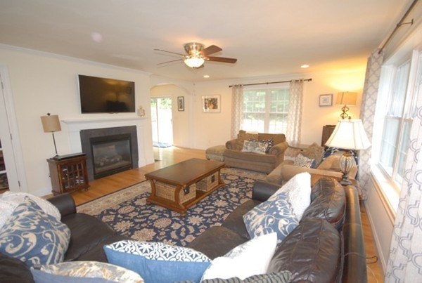63 Juniper Road Andover, MA 01810 - Photo 13 of 30 Gallery Image 13