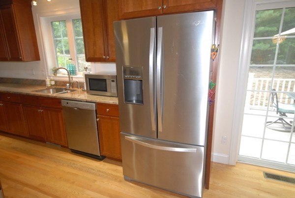 63 Juniper Road Andover, MA 01810 - Photo 7 of 30 Gallery Image 7