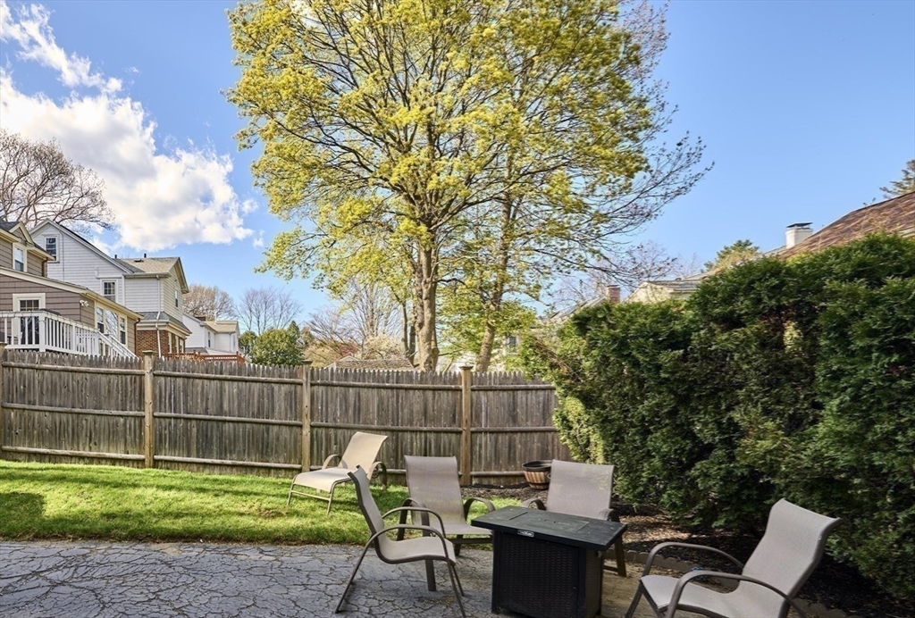 291 Russett Road Brookline, MA 02467 - Photo 36 of 38 Gallery Image 36