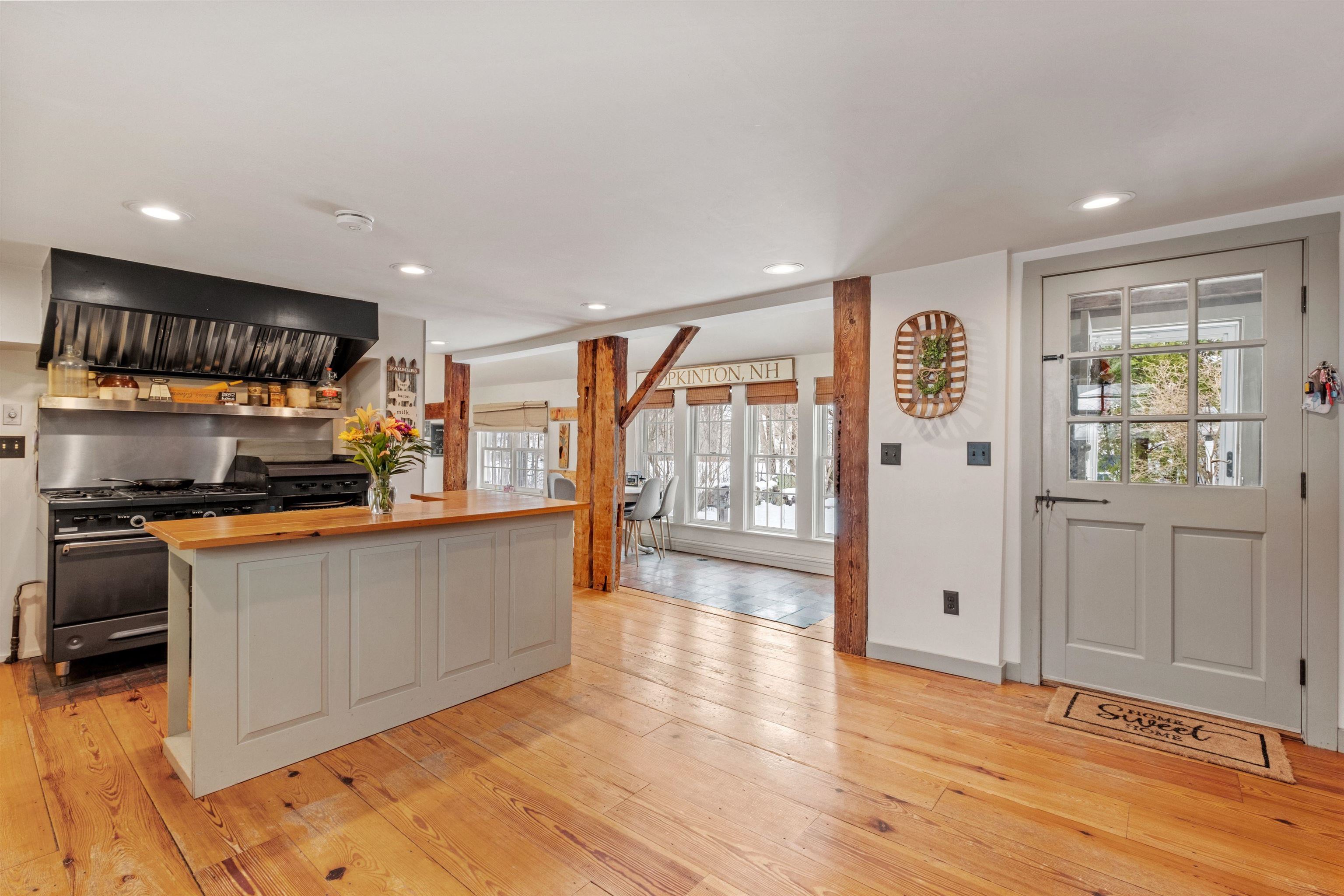 24 Briar Hill Road Hopkinton, NH 03229 - Photo 3 of 40