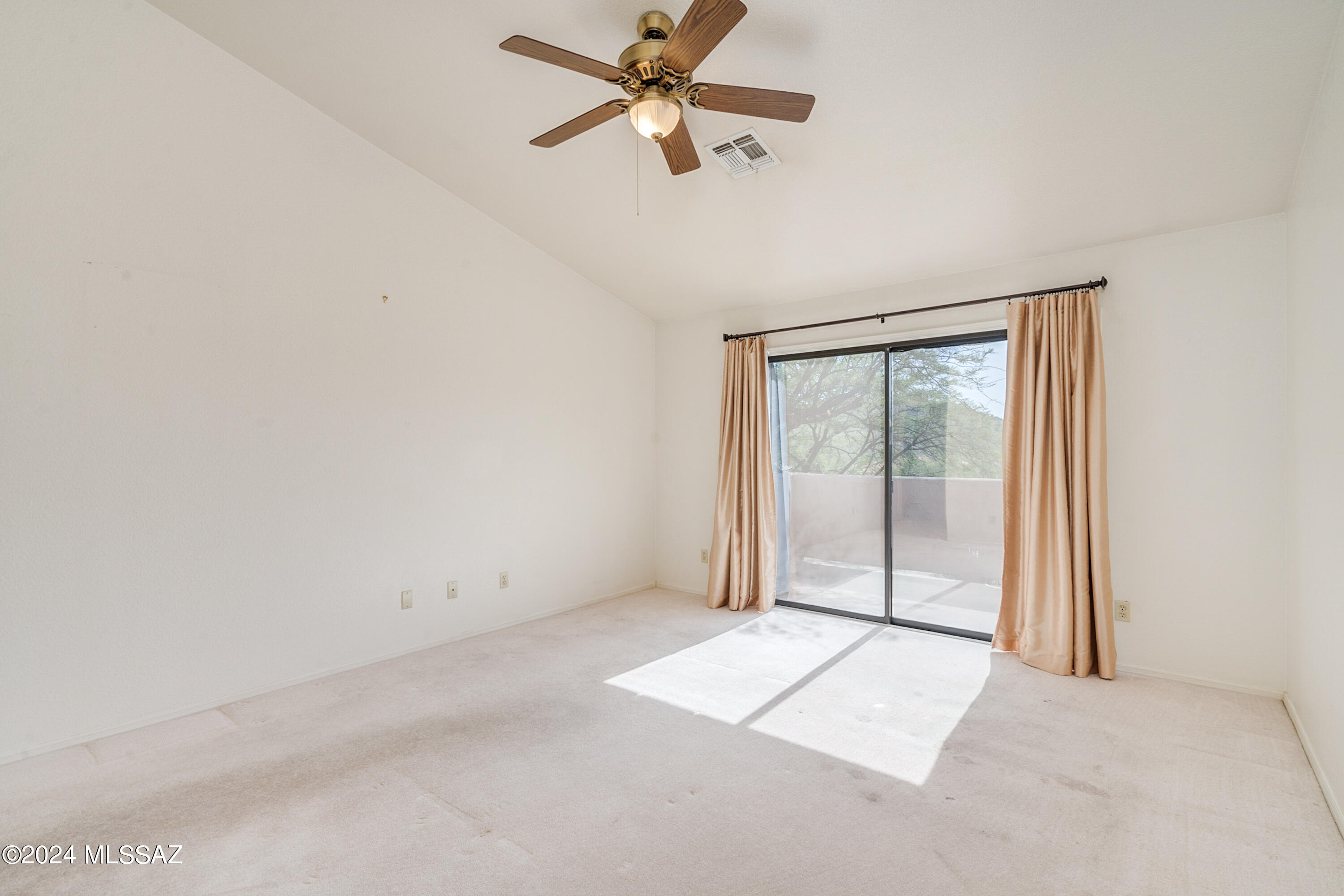 5259 North Mountain Terrace Road Tucson, AZ 85750 - Photo 16 of 38