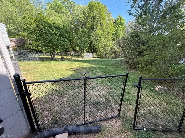 $1,550 | 2388 Jefferson Avenue, Winston-Salem, NC 27103