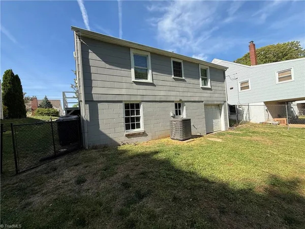 $1,550 | 2388 Jefferson Avenue, Winston-Salem, NC 27103