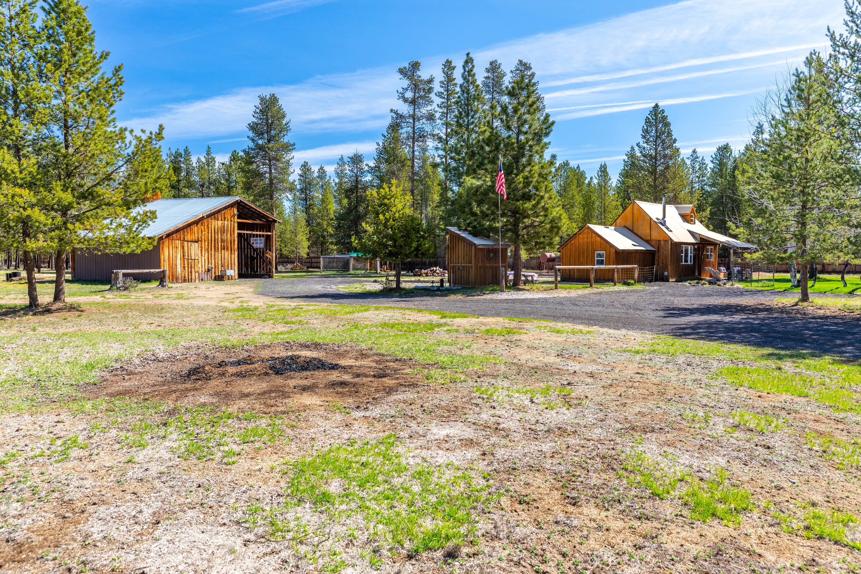 8965 Split Rail Road La Pine, OR 97739 - Photo 1 of 44 8965SplitRail-1
