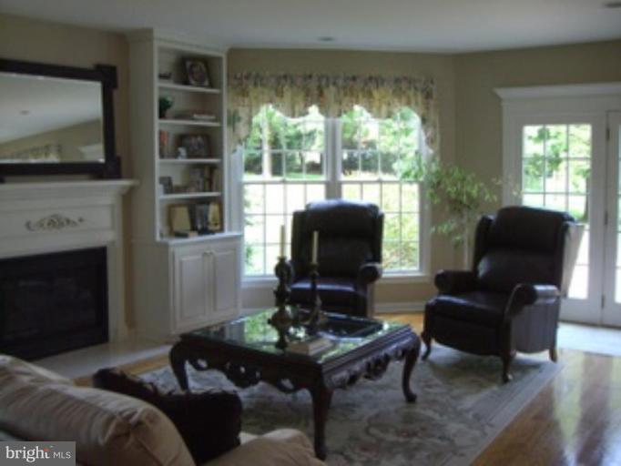 5700 Woodlyn Road Frederick, MD 21703 - Photo 3 of 23 Family Room