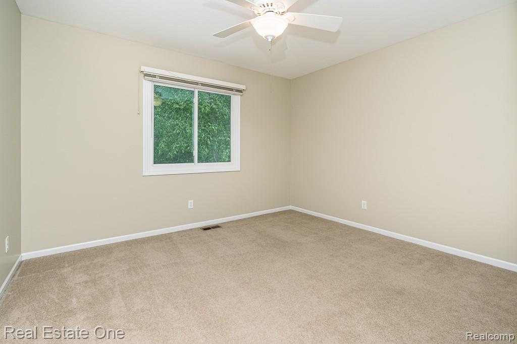 730 Woodfield Way Rochester Hills, MI 48307 - Photo 45 of 58