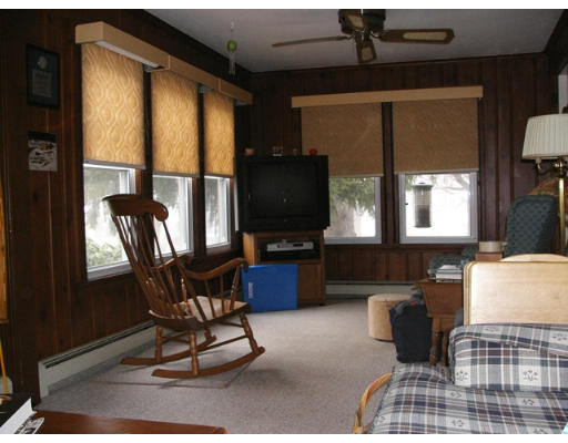 194 King Philip Road Worcester, MA 01606 - Photo 6 of 10 a living room with furniture and a flat screen tv
