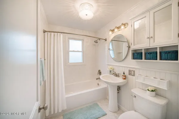 $3,975 | 32 Lake Avenue, Fair Haven, NJ 07704