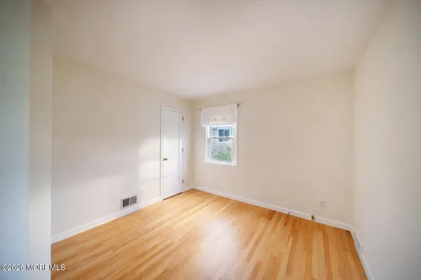 $3,975 | 32 Lake Avenue, Fair Haven, NJ 07704